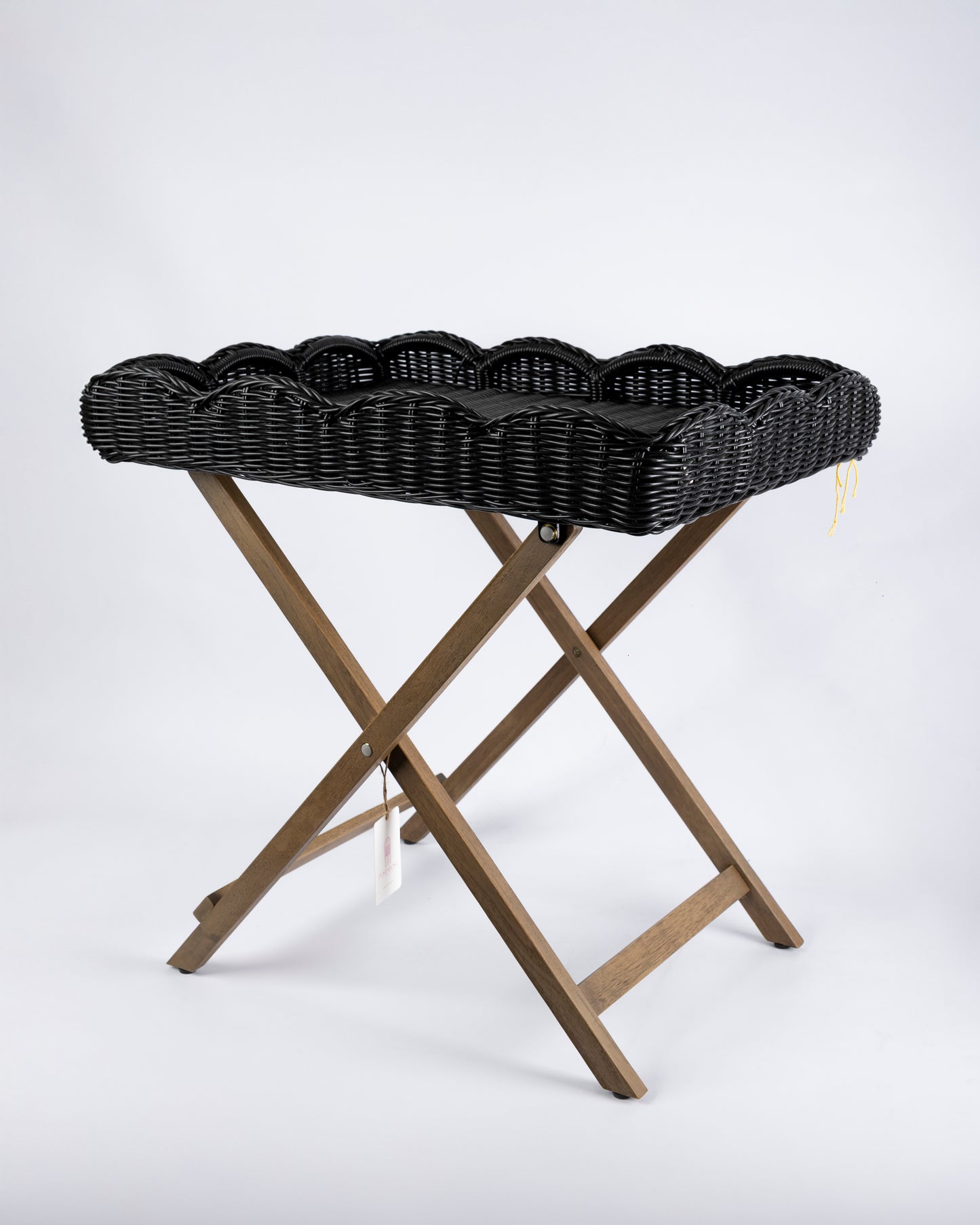 Bandeja con patas plegables